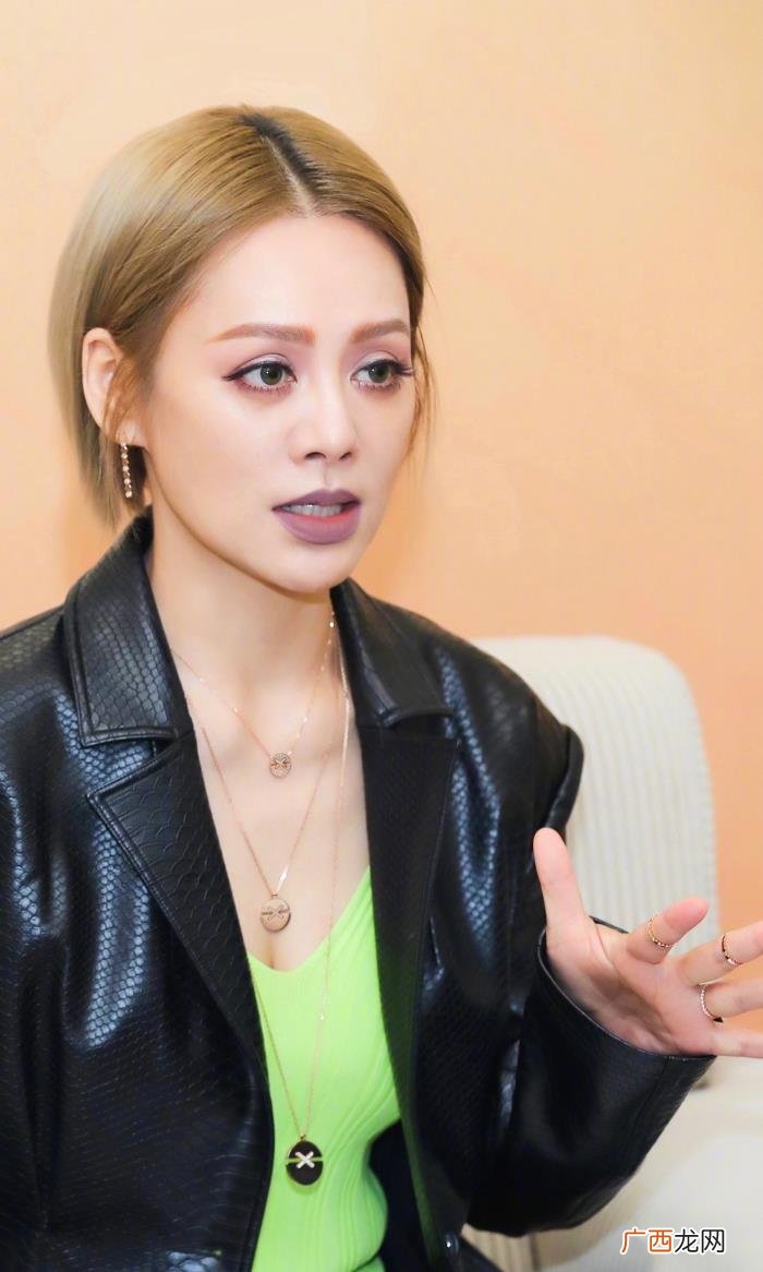 鞠婧祎宁静，李沁、鞠婧祎、宁静早已变身生机勃勃的嫩芽了