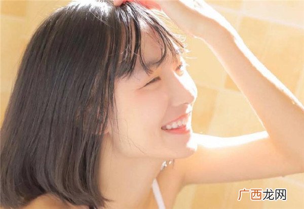 两个人都内向没话题聊怎么谈恋爱？