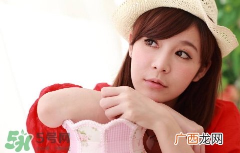洗澡后皮肤起皮怎么办?洗澡后皮肤起皮怎么解决?