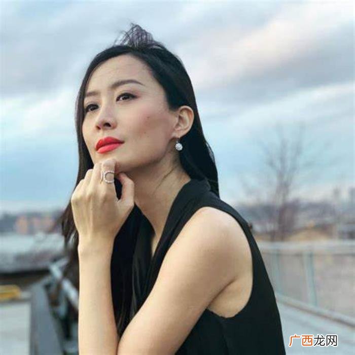 陈法拉老公，陈法拉前夫薛世恒今日在半岛酒店正式完婚