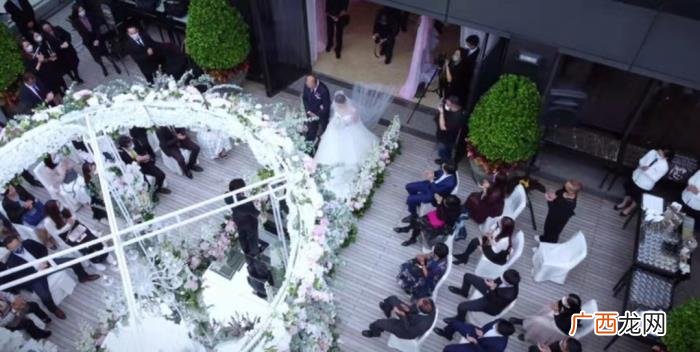 陈法拉老公，陈法拉前夫薛世恒今日在半岛酒店正式完婚