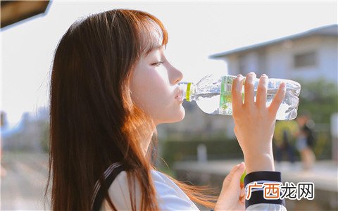 感情里有没有合适与不合适？