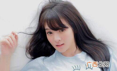 女朋友困了该怎么逗他？看她是在什么情况下说困