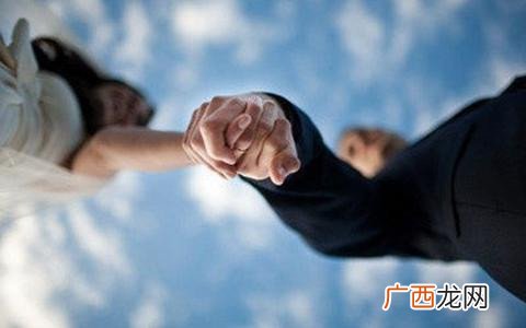 情侣之间怎么相处比较好？情侣相处十大守则
