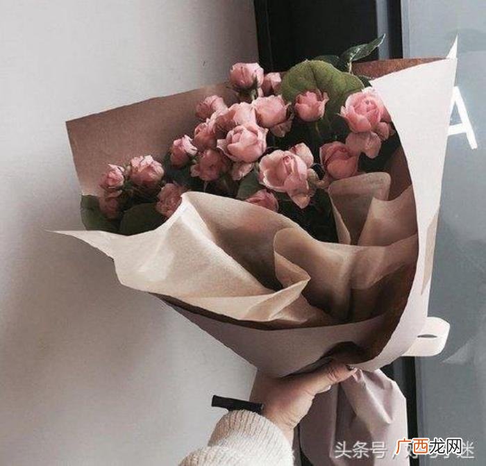 朋友圈表示伤心难过的句子 形容伤心难过的句子