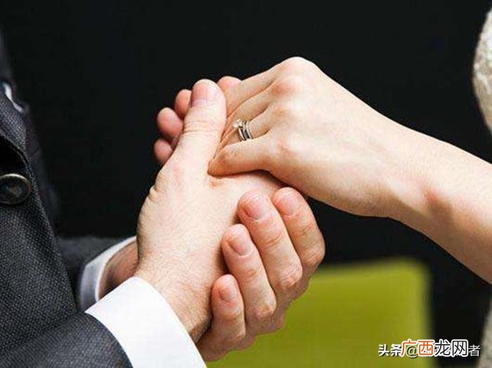 老公出轨女同事 老公出轨对象是同事怎么办
