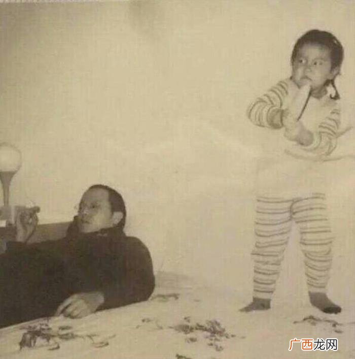 窦靖童窦唯，终于再次看到窦唯和窦靖童父女同框