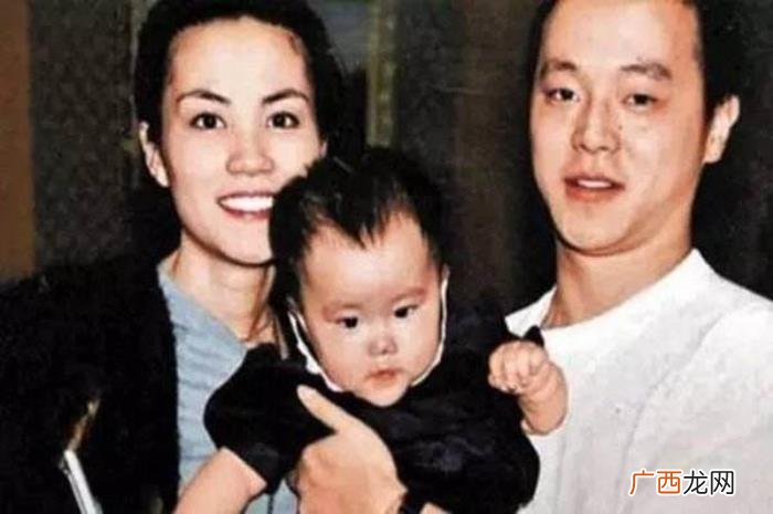 窦靖童窦唯，终于再次看到窦唯和窦靖童父女同框