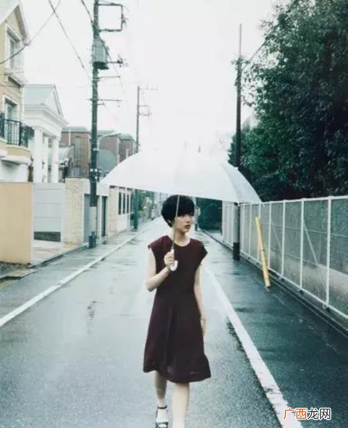 雨天也能用手机拍出唯美照 雨天图片唯美