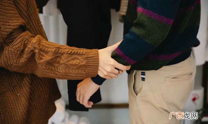 为什么男人察觉不了绿茶女的套路 激起男生保护欲的套路