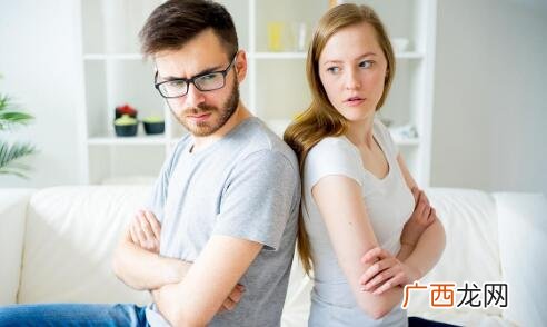 夫妻没感情了却拖着不离婚对谁有利？