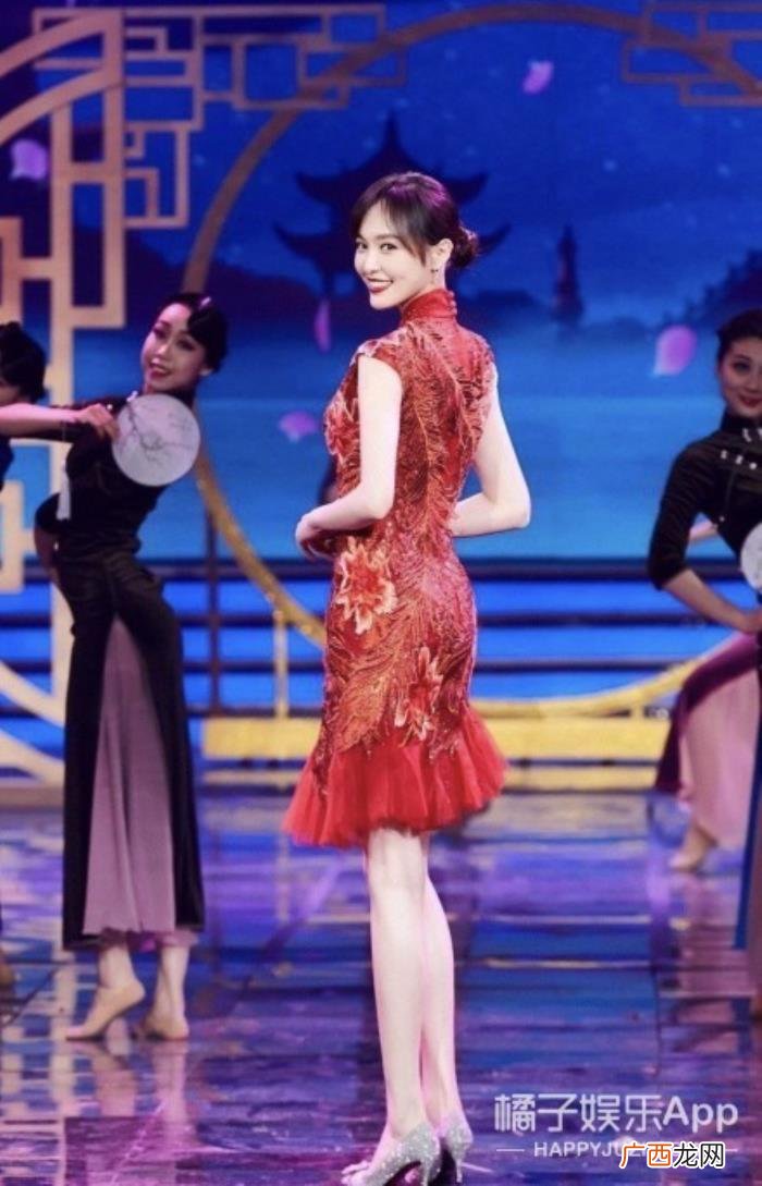 鞠婧祎小品，谢娜鞠婧祎合作方言小品