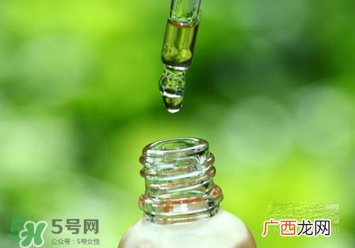 眼霜和精华哪个先用？眼霜和精华使用顺序