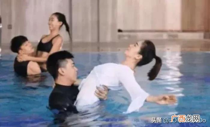 左小青身材，42岁的左小青身材身材保持的这么好