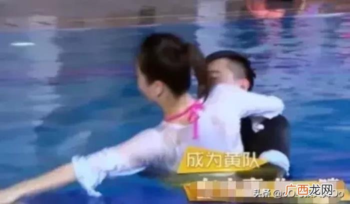 左小青身材，42岁的左小青身材身材保持的这么好