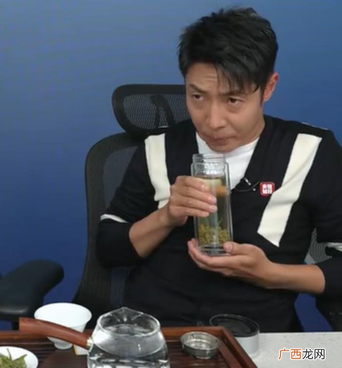 李佳琦金靖，李佳琦和金靖都这么明显了还不官宣