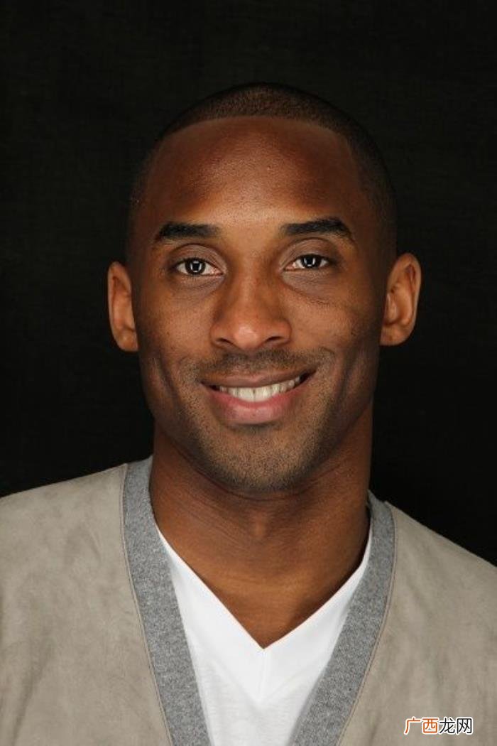 科比蔡徐坤，如果NBA形象大使蔡徐坤跟科比比拼球技