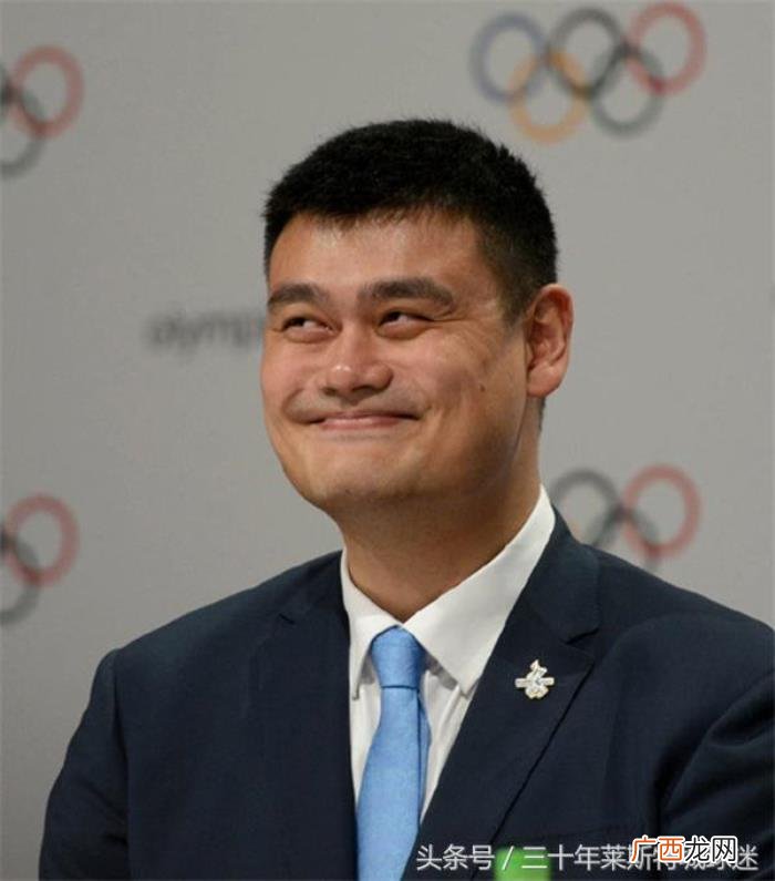 孙颖莎身高，国乒1米62小魔王受重用上台讲话