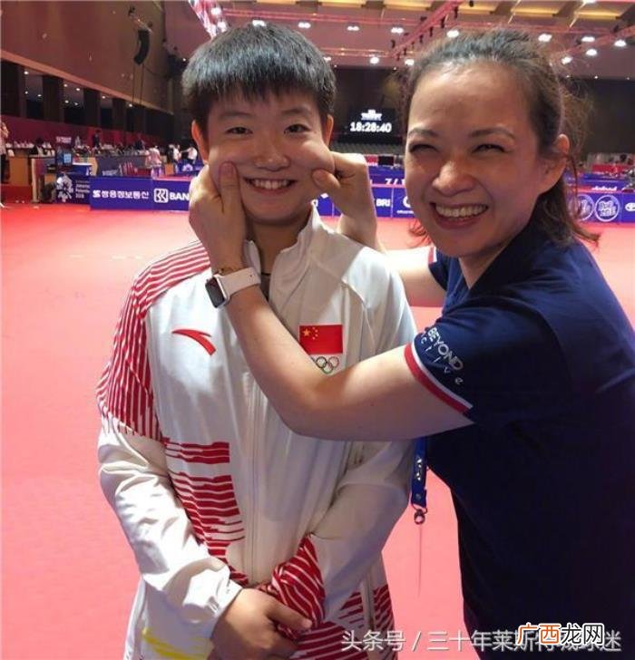 孙颖莎身高，国乒1米62小魔王受重用上台讲话