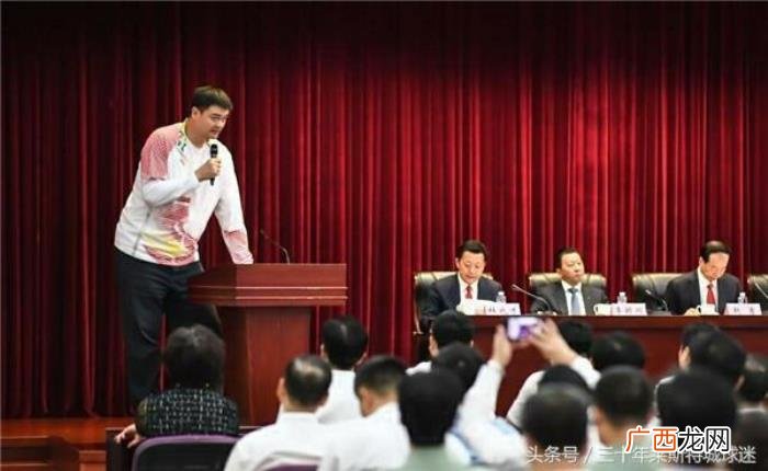 孙颖莎身高，国乒1米62小魔王受重用上台讲话