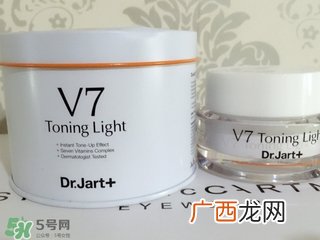 蒂佳婷素颜霜孕妇可以用吗？v7素颜霜孕妇可以用吗