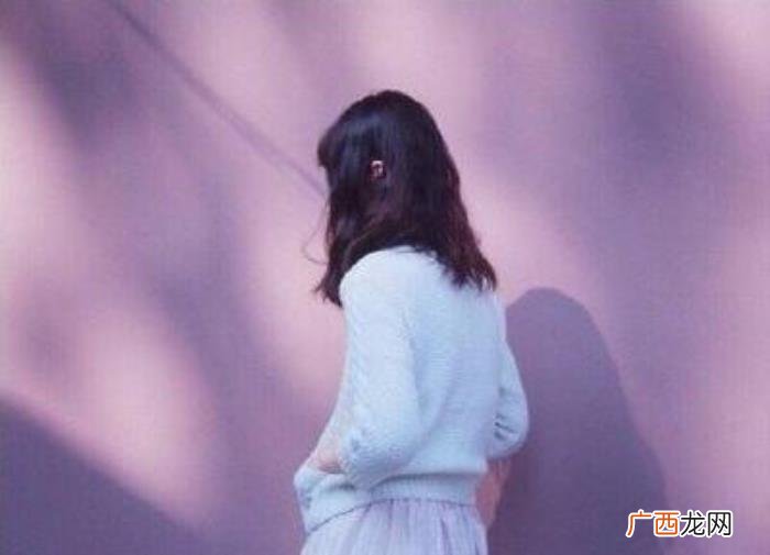 一个人深夜孤独的心情说说 黑夜总想哭一个人太孤独