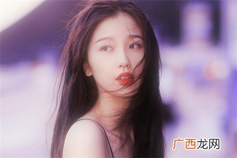异地恋情侣的聊天话题！别让异地成为你们感情的路障！