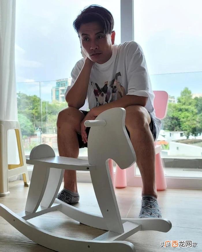 吴卓羲微博，41岁吴卓羲因不老外貌登微博热搜