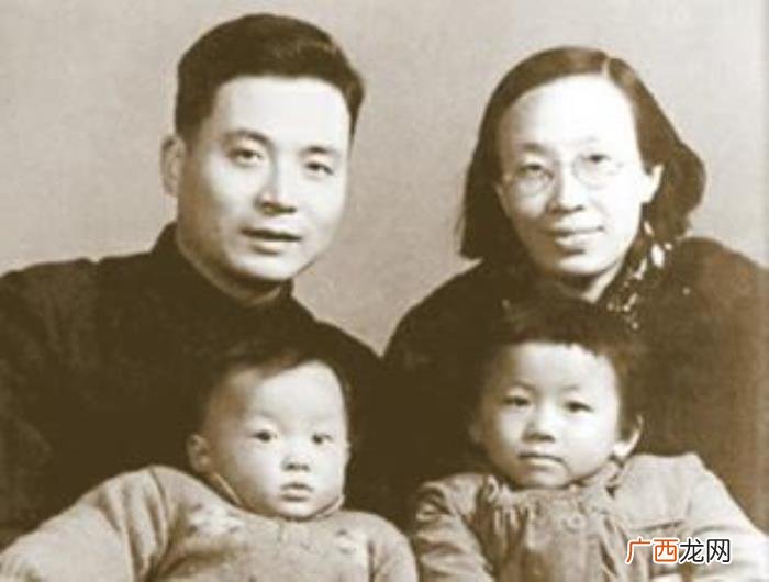 叫邓稼先以身许国；有一种精神 赞美邓稼先的句子