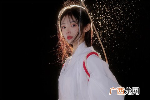 其实大部分女生都缺乏安全感！原因为何？