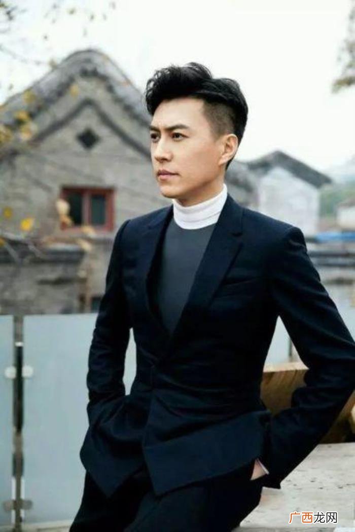 靳东陈道明，陈道明对靳东的评价真是有一些过分