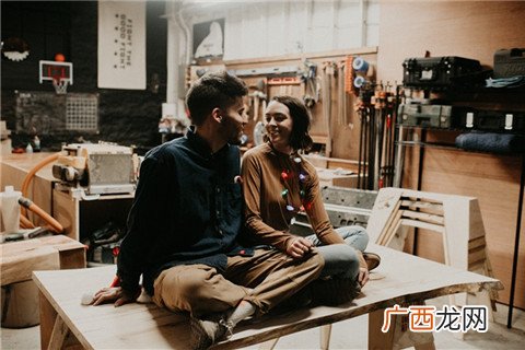 逗笑女朋友的笑话！这样就不怕女朋友生气了！