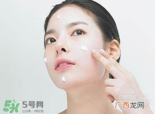 肌底液可以当精华用吗?肌底液可以代替精华吗?