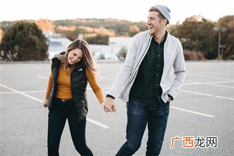 应该跟女朋友怎么说早安？早安情话让她睡着笑醒！