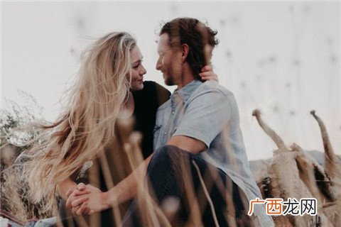 夫妻之间怎么沟通感情？用“回馈”取代“批评”！