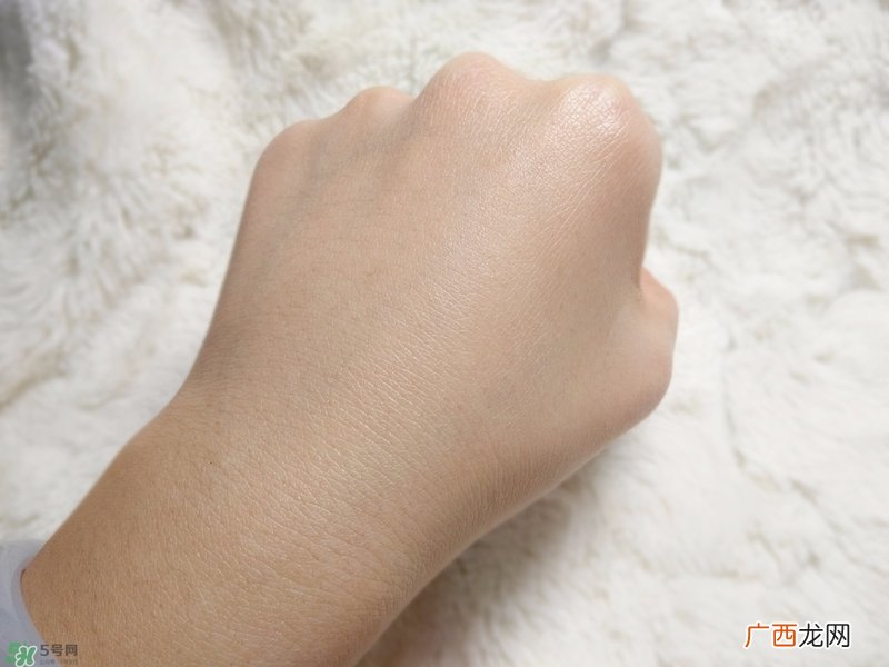 泊泉雅素颜霜怎么用?泊泉雅素颜霜使用方法