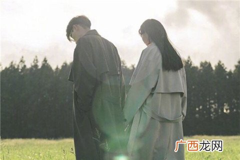 自卑的人怎么谈恋爱？提升自信的方法有哪些？