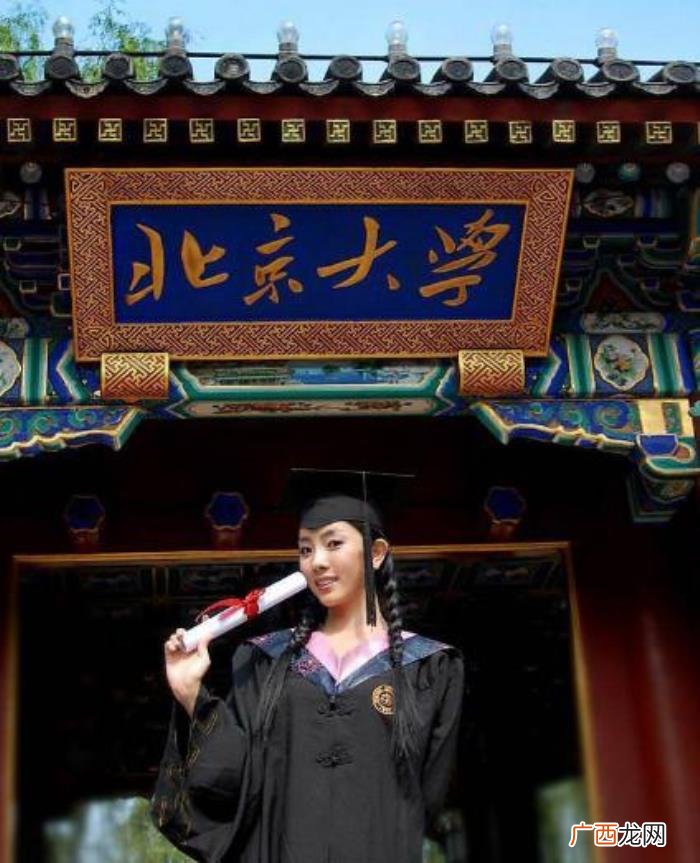 李思思晒照，34岁李思思晒健身照儿子意外入镜