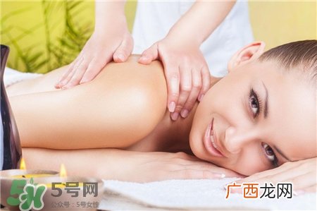 维生素e敷脸要洗吗?维生素e涂脸上多久洗掉?
