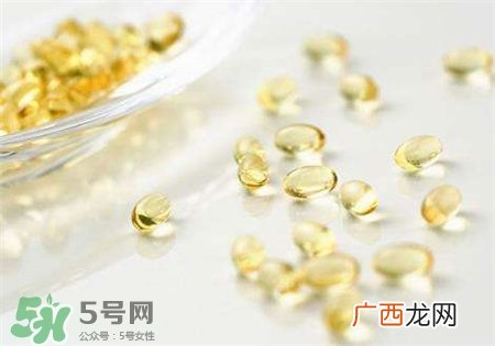 维生素e敷脸要洗吗?维生素e涂脸上多久洗掉?