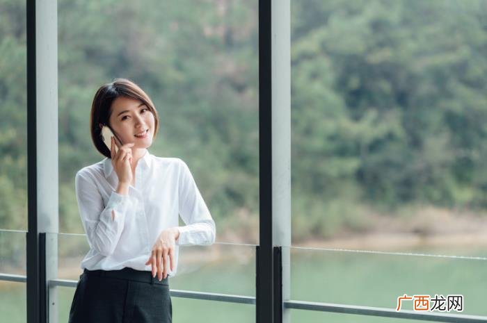 这6个动作更让女人心动 让女人心动的体贴小动作