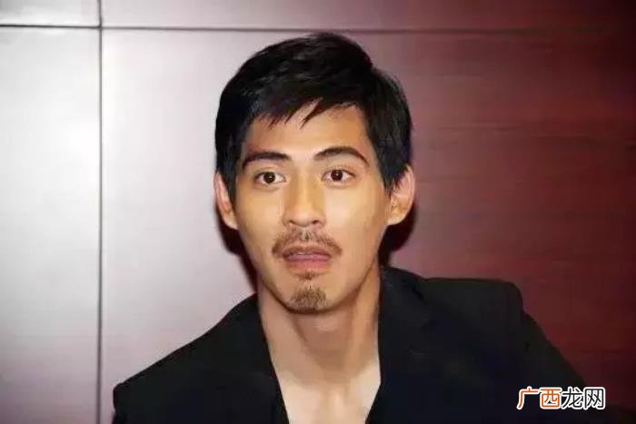 杨洋的眉形，杨洋张一山告诉你一款好的眉形能改变一个...