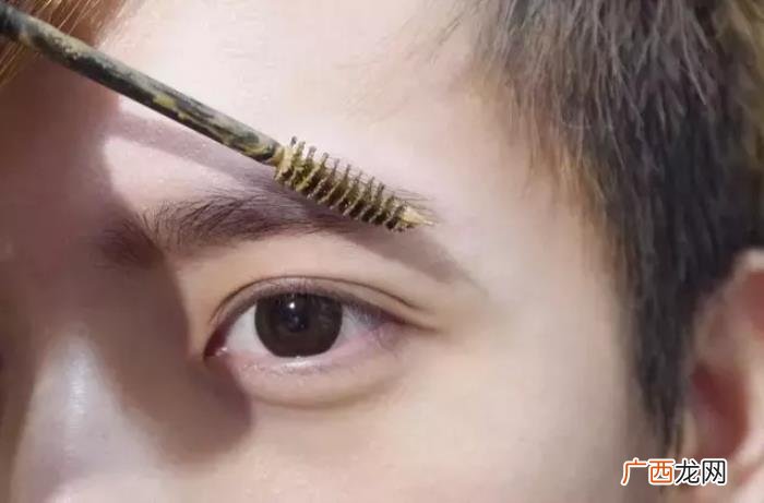 杨洋的眉形，杨洋张一山告诉你一款好的眉形能改变一个...