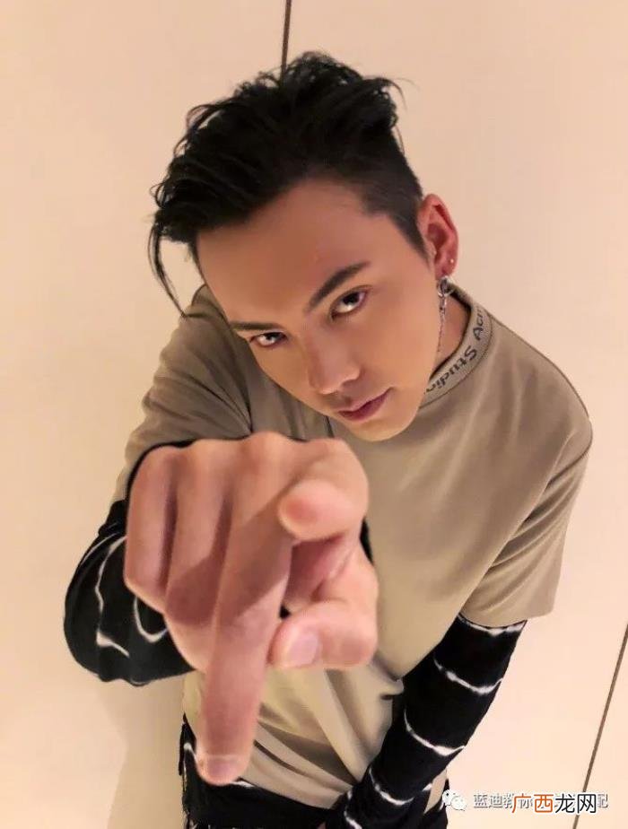 赵又廷王源，陈伟霆&amp;amp;赵又廷&amp;amp;王源机场私服