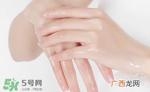 手膜做完要洗手吗？手膜做完要不要洗手？