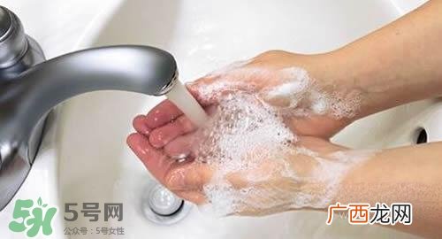 手膜做完要洗手吗？手膜做完要不要洗手？