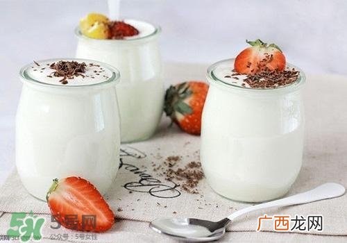 过期酸奶可以做面膜吗？过期酸奶能不能做面膜？