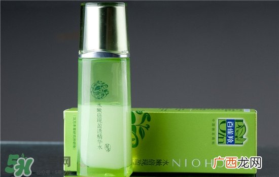 韩束和百雀羚哪个好？韩束和百雀羚哪个更补水？