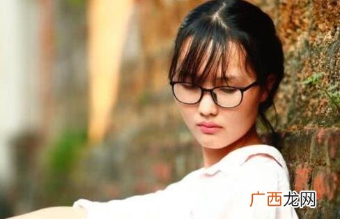 女朋友没说分手但是不联系了，要不要先开口