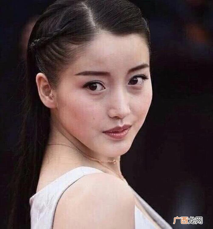 姜贞羽颜值，创3颜值担当姜贞羽戛纳照片被嘲丑